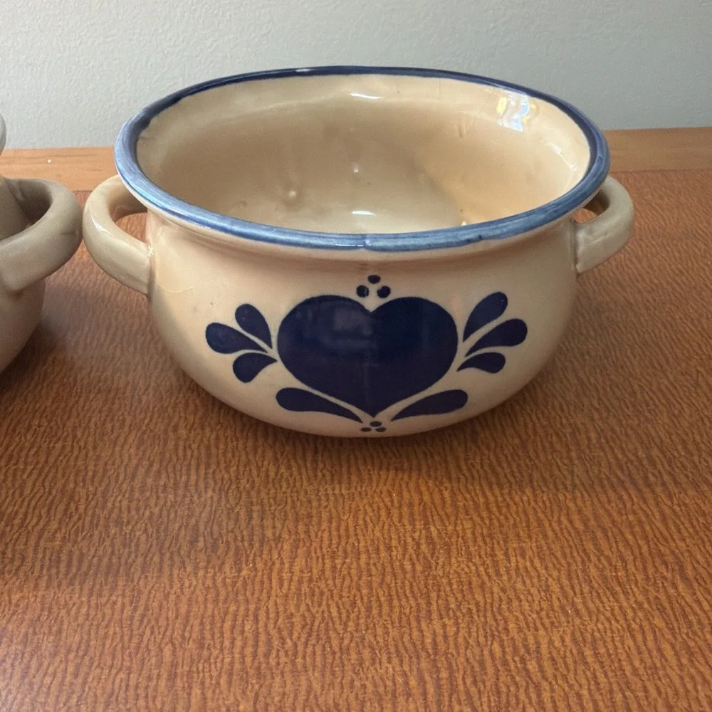 Vtg NCE 1986 Soup Crock Bowl Double Handle Heart Design Stoneware Blue Set 2